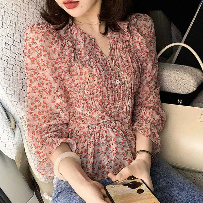 Chiffon Shirt Women Long Sleeve New Floral Chiffon Tops Light Korean Fashion Women's Clothing Floral Basic Vintage Blouses
Chiffon Shirt Women Long Sleeve New Floral Chiffon Tops Light Korean Fashion Women's Clothing Floral Basic Vintage Blouses