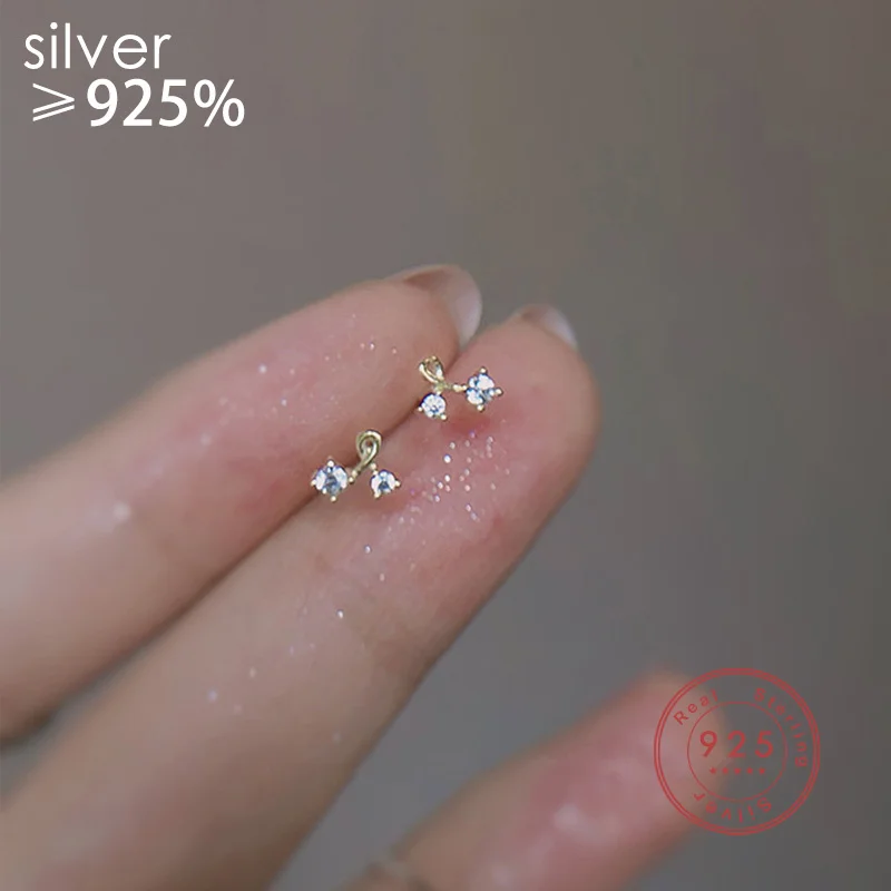 Silver Color Exquisite Cross Stud Earrings For Women Simple Fashion Micro Inlaid Zircon Gift Jewelry Student Accessories 
Silver Color Exquisite Cross Stud Earrings For Women Simple Fashion Micro Inlaid Zircon Gift Jewelry Student Accessories