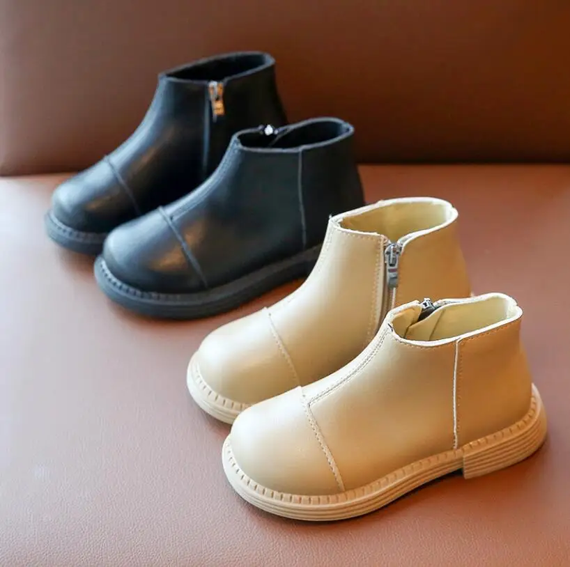 Autumn Winter Plus Velvet Warm Kids Martin Boots for Girls Boys Fashion Leather Boots Soft Bottom Non-slip Children Running Shoe
Autumn Winter Plus Velvet Warm Kids Martin Boots for Girls Boys Fashion Leather Boots Soft Bottom Non-slip Children Running Shoe