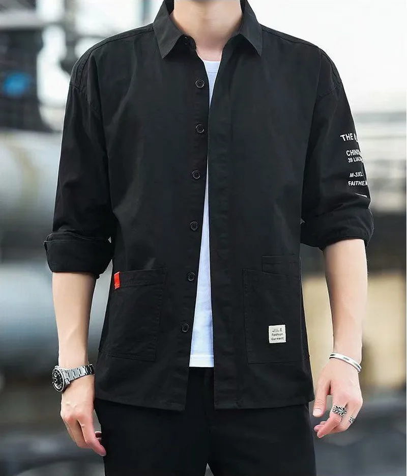 2023Men's Long-sleeved Spring and Autumn New Commuter Work Shirt Korean Casual Letter Printing Polo Collar Single Breasted Label
2023Men's Long-sleeved Spring and Autumn New Commuter Work Shirt Korean Casual Letter Printing Polo Collar Single Breasted Label