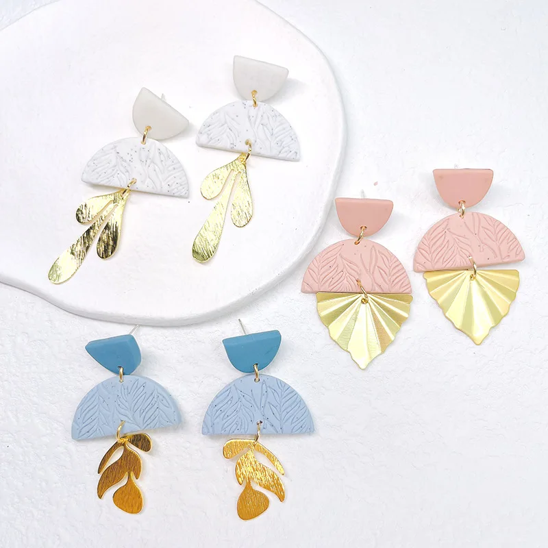 Creative New Metal Stitching Flower Soft Pottery Earrings Female Korean Niche Polymer Clay Jewelry High Quality Birthday Gift
Creative New Metal Stitching Flower Soft Pottery Earrings Female Korean Niche Polymer Clay Jewelry High Quality Birthday Gift
