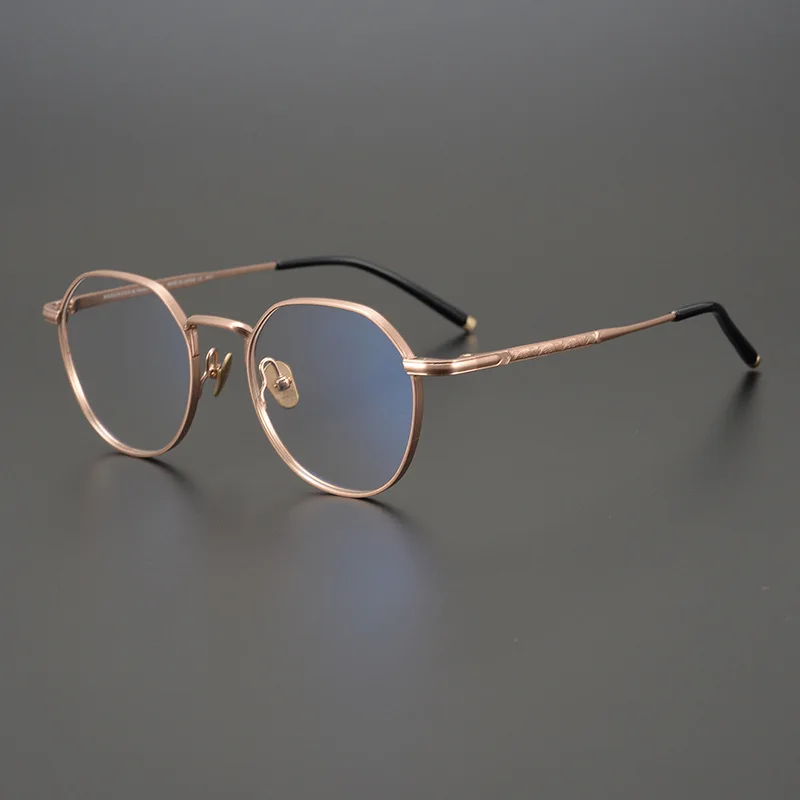 Japanese Original Material Pure Titanium Eyeglasses Frames with Floral Patterns Classical Retro Men Light Luxury Sunglasses
Japanese Original Material Pure Titanium Eyeglasses Frames with Floral Patterns Classical Retro Men Light Luxury Sunglasses