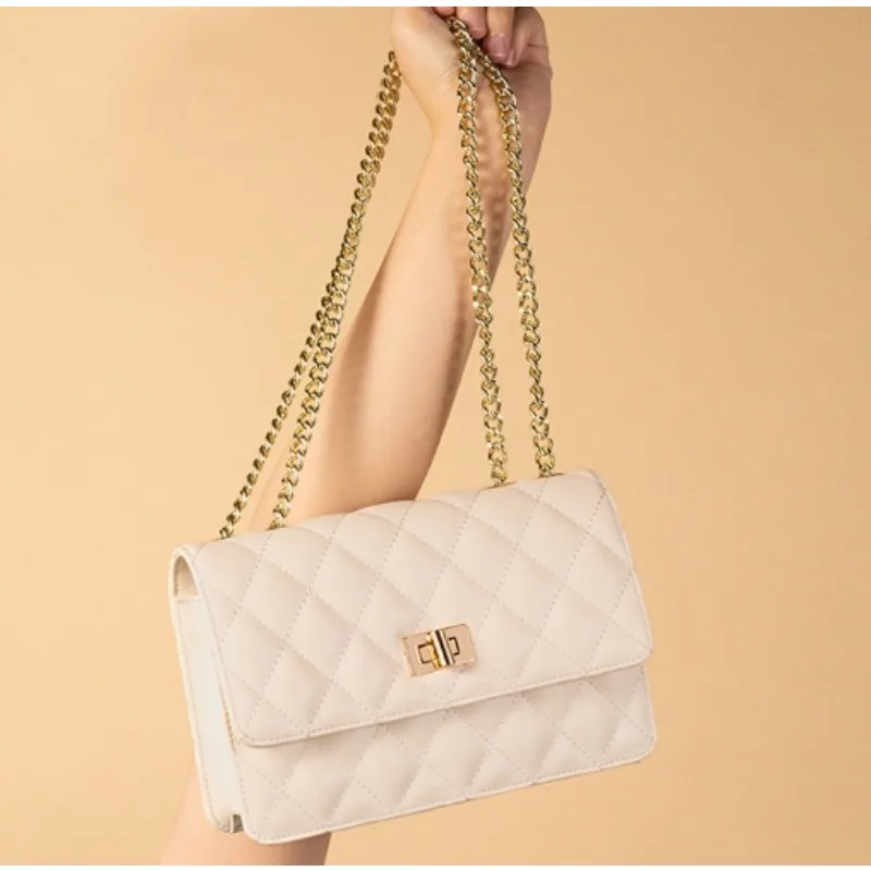 Light Luxury Lock Small Square Bag New Fashion Single Shoulder Crossbody Bag Diamond Chain Bags All Match Leather Women's Bag
Light Luxury Lock Small Square Bag New Fashion Single Shoulder Crossbody Bag Diamond Chain Bags All Match Leather Women's Bag