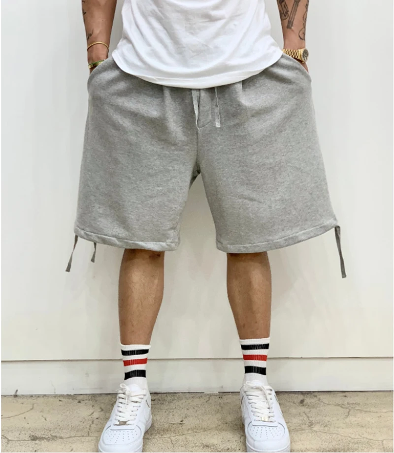 European And American Summer New Trend Sports Basketball Loose Wide-Leg Pants Fashion Trendy Brand Korean Men's Five-Point Pants
European And American Summer New Trend Sports Basketball Loose Wide-Leg Pants Fashion Trendy Brand Korean Men's Five-Point Pants