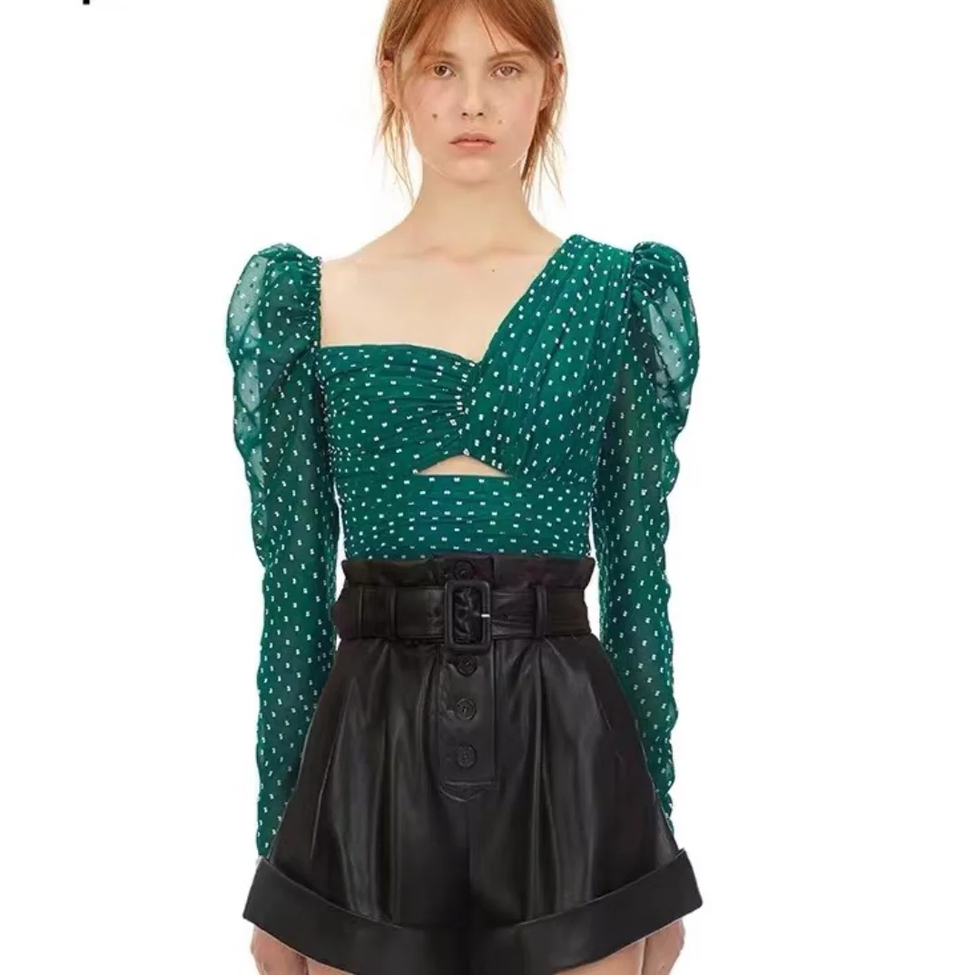 New Summer Collection 2022 Top Quality Silk Floral Print Sleeveless Ruffled Half-open Collar with Lace-up Women Tops Blouse
New Summer Collection 2022 Top Quality Silk Floral Print Sleeveless Ruffled Half-open Collar with Lace-up Women Tops Blouse