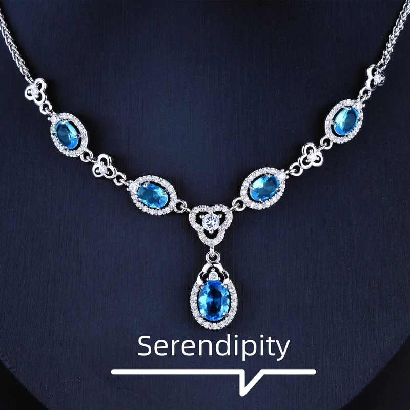 

Luxury Ladies Geometry Pendant Necklace Inlay Oval Cubic Zircon Hight Grade Lock Chain Jewelry For Women Wedding Engagement Gift