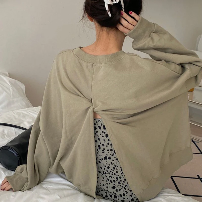 WDMSNA Korean Chic Vintage Round Neck Women Sweatshirt Autumn Back Twist Split Hoodie Loose Long Sleeve Simple Sweatshirt Hoodie
WDMSNA Korean Chic Vintage Round Neck Women Sweatshirt Autumn Back Twist Split Hoodie Loose Long Sleeve Simple Sweatshirt Hoodie