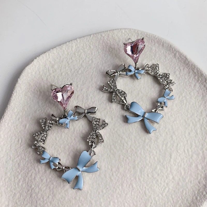 Geometric Bowknot Love Heart Crystal Dangle Earrings for Women 2022 New Trendy Earrings Weddings Party Jewelry Gifts
Geometric Bowknot Love Heart Crystal Dangle Earrings for Women 2022 New Trendy Earrings Weddings Party Jewelry Gifts