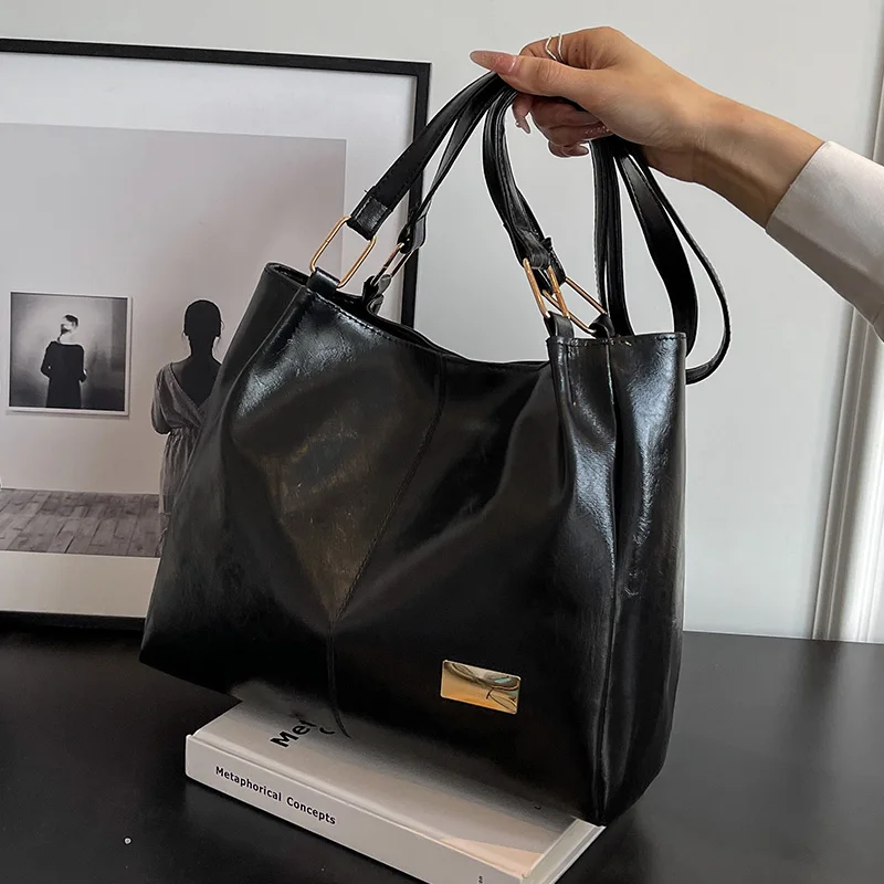 High Capacity Tote Bags Classic Black Shopping Handbags Women Soft Pu Leather Messenger Shoulder Bags Luxury Retro Crossbody Bag
High Capacity Tote Bags Classic Black Shopping Handbags Women Soft Pu Leather Messenger Shoulder Bags Luxury Retro Crossbody Bag