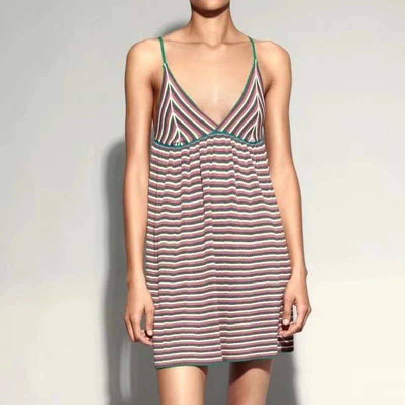 2022 Summer Women Fashion Striped Knitted Slip Dress Casual Sleeveless V Neck Backless Female Short Dress BB22726
2022 Summer Women Fashion Striped Knitted Slip Dress Casual Sleeveless V Neck Backless Female Short Dress BB22726