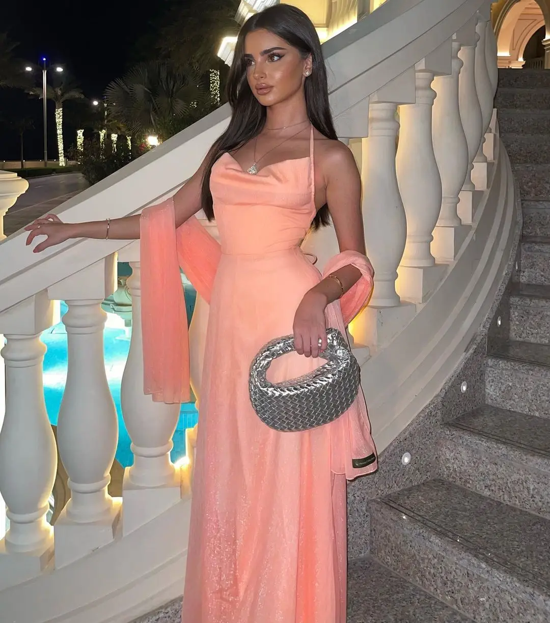 Fashionvane Halter Neck Shinny Prom Dresses with Wraps Dubai Robe Women Wear for Special Occasion Long Sexy Party Bride Gowns
Fashionvane Halter Neck Shinny Prom Dresses with Wraps Dubai Robe Women Wear for Special Occasion Long Sexy Party Bride Gowns