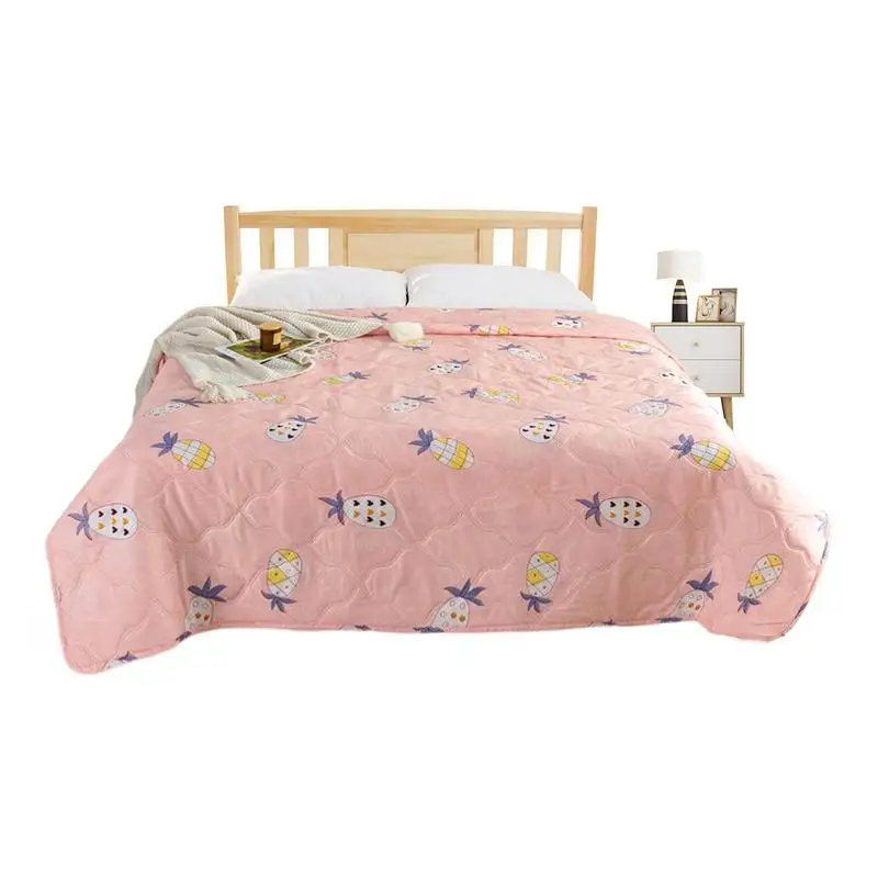 Air Conditioning Quilt Summer Cool Quilt With Full Cotton Padding Quilt For Double Sided Printed Breathable Moisture Absorption
Air Conditioning Quilt Summer Cool Quilt With Full Cotton Padding Quilt For Double Sided Printed Breathable Moisture Absorption