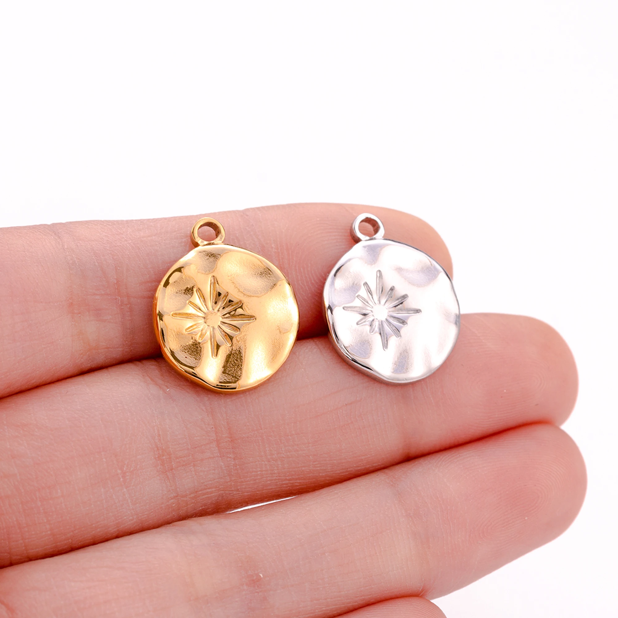 3Pcs/Lot Шестиугольные звезды подвески DIY ожерелье, браслет, украшения, действующие изделия Ищите шестиугольные подвески из нержавеющей стали
3Pcs/Lot Шестиугольные звезды подвески DIY ожерелье, браслет, украшения, действующие изделия Ищите шестиугольные подвески из нержавеющей стали