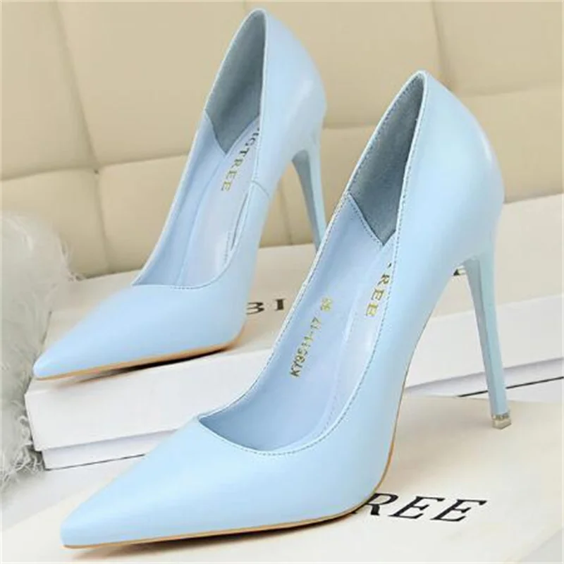 BIGTREE Shoes White Woman Pumps Pu Leather Shoes Women High Heels Stiletto Classics Pumps Pointed Toe Wedding Shoes Plus Size 43
BIGTREE Shoes White Woman Pumps Pu Leather Shoes Women High Heels Stiletto Classics Pumps Pointed Toe Wedding Shoes Plus Size 43
