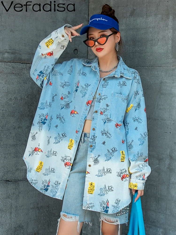 Vefadisa 2023 Spring Autumn Fashion Denim Jacket Women Loose Large Size Letter Print Personality Graffiti Cardigan Coat ZWL513 
Vefadisa 2023 Spring Autumn Fashion Denim Jacket Women Loose Large Size Letter Print Personality Graffiti Cardigan Coat ZWL513