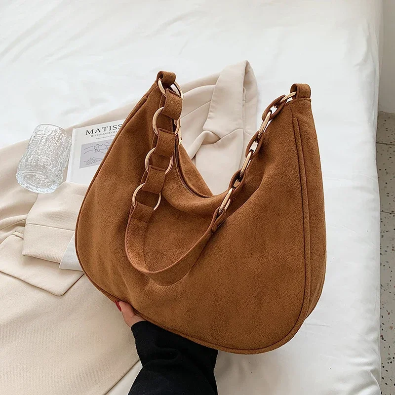 High-quality Women's Autumn and Winter Retro Large-capacity Bag New Bag Female Large Bag Suede Shoulder Bag Casual Bucket Bag
High-quality Women's Autumn and Winter Retro Large-capacity Bag New Bag Female Large Bag Suede Shoulder Bag Casual Bucket Bag