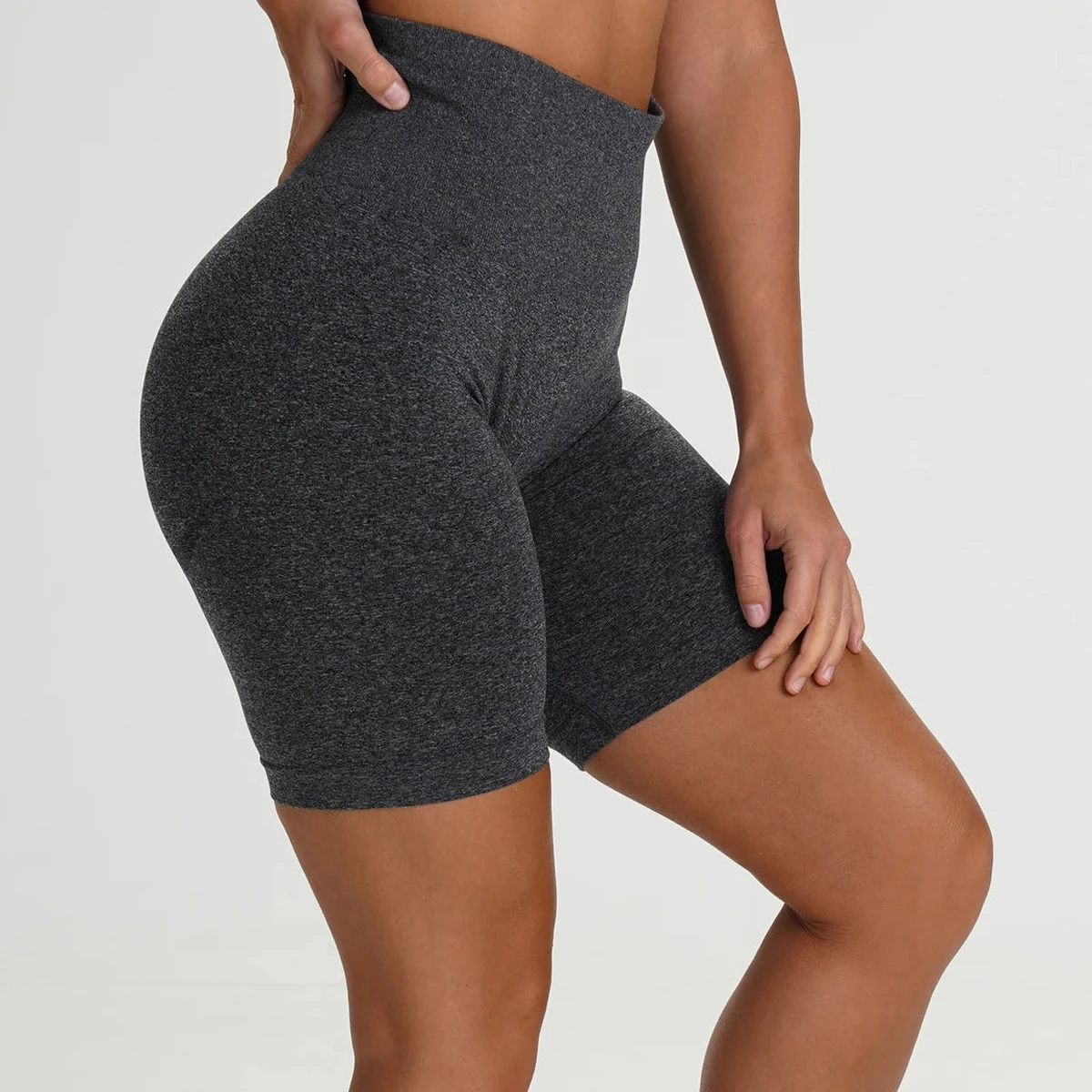Tight Fitting High Waisted Hip Lifter Sports Shorts for Yoga Running Fitness Woman Yoga Pants Knitted Polyester Lifting szorty
Tight Fitting High Waisted Hip Lifter Sports Shorts for Yoga Running Fitness Woman Yoga Pants Knitted Polyester Lifting szorty