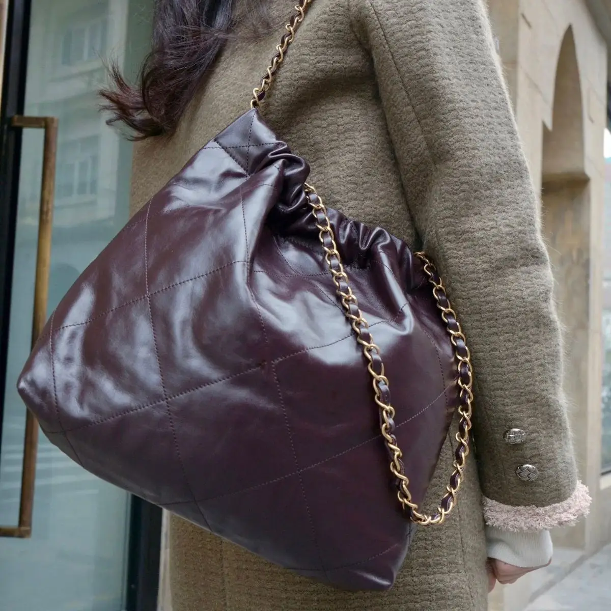 Fashion Women Oil Wax Genuine Leather Diamond Lattice Shoulder Shopping Bag Casual Ladies Large Capacity Chain Bucket Tote Bag
Fashion Women Oil Wax Genuine Leather Diamond Lattice Shoulder Shopping Bag Casual Ladies Large Capacity Chain Bucket Tote Bag