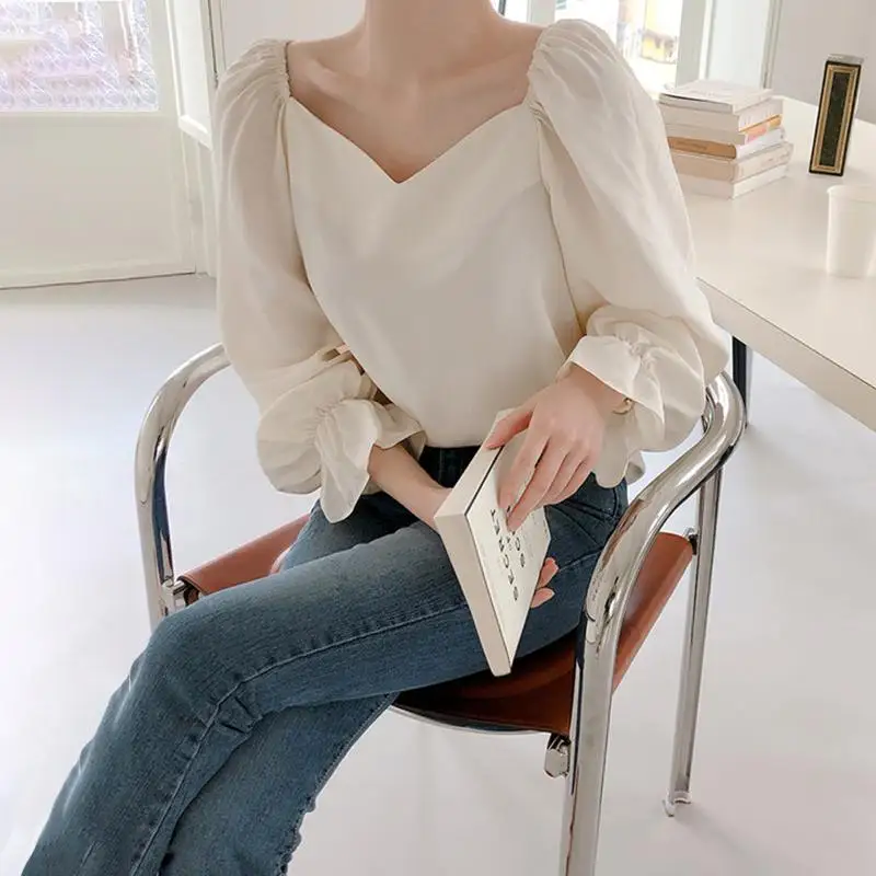 VONDA 2022 Women Square Collar Blouse Spring Autumn Long Sleeve Chemise Shirts Ladies Casual Pleated Tops Elegant Streetwears
VONDA 2022 Women Square Collar Blouse Spring Autumn Long Sleeve Chemise Shirts Ladies Casual Pleated Tops Elegant Streetwears