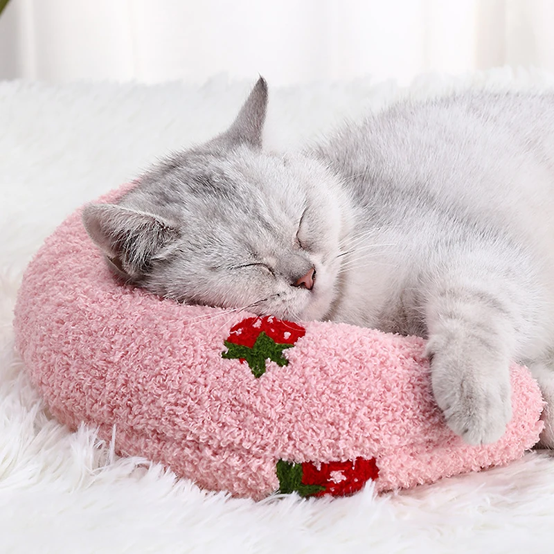 Little Pillow for Cats Fashion Neck Protector Deep Sleep Puppy U-Shaped Pillow Cat Pillow Kitten Headrest Dog Sleeping Pillow 
Little Pillow for Cats Fashion Neck Protector Deep Sleep Puppy U-Shaped Pillow Cat Pillow Kitten Headrest Dog Sleeping Pillow