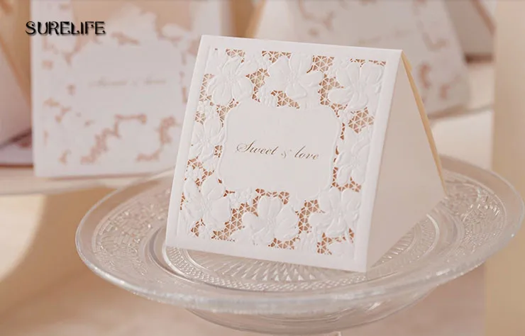 30Pcs European style wedding candy candy bag carton lace wedding candy boxes and creative personality
30Pcs European style wedding candy candy bag carton lace wedding candy boxes and creative personality