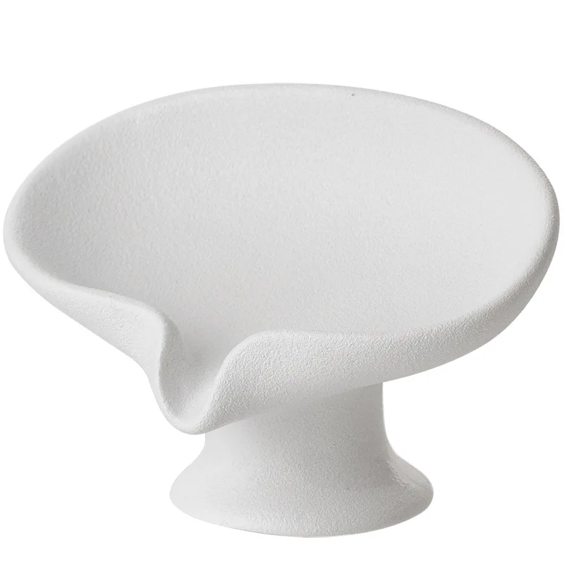 European-style Ceramic Soap Box Simple Fashion Drain Soap Box Hotel Bathroom Decoration Soap Dish Creative Soap Bracket
European-style Ceramic Soap Box Simple Fashion Drain Soap Box Hotel Bathroom Decoration Soap Dish Creative Soap Bracket