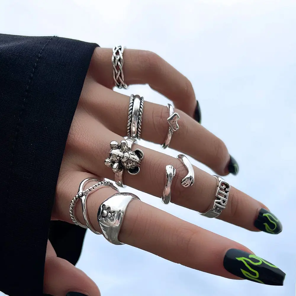 Personality Love Heart Ring Set Simple Fashion Letter Ring Vintage Geometric Finger Rings For Female
Personality Love Heart Ring Set Simple Fashion Letter Ring Vintage Geometric Finger Rings For Female