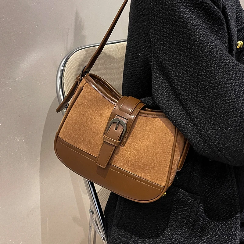 2022 Winter Hit Brand Designer Shoulder Handbags Totes Small Retro PU Leather Crossbody Bag Handle for Women handbags purses
2022 Winter Hit Brand Designer Shoulder Handbags Totes Small Retro PU Leather Crossbody Bag Handle for Women handbags purses