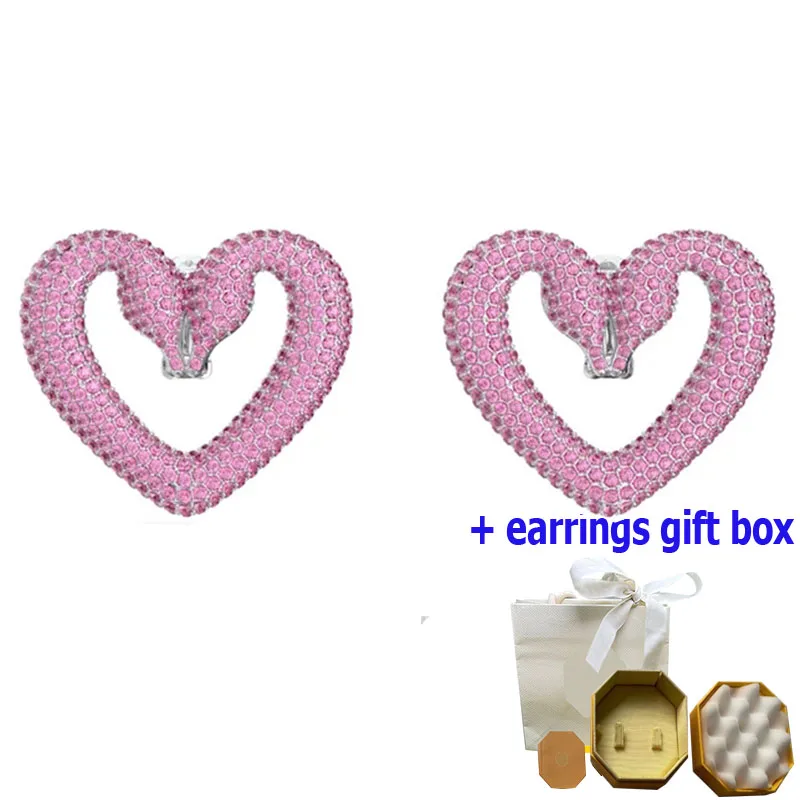 Fashionable and charming love shaped High Quality Earrings With Luxury Fashion Crystal Jewelry For Women Free Shipping Wholesale
Fashionable and charming love shaped High Quality Earrings With Luxury Fashion Crystal Jewelry For Women Free Shipping Wholesale