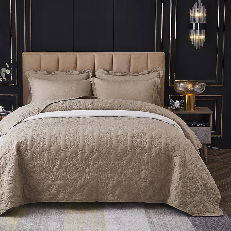 European Style Polyester Thick Bedspread Home Bedding Pillow Case Quilting Bed Covers Bed Linen Solid Color King Queen Size
European Style Polyester Thick Bedspread Home Bedding Pillow Case Quilting Bed Covers Bed Linen Solid Color King Queen Size
