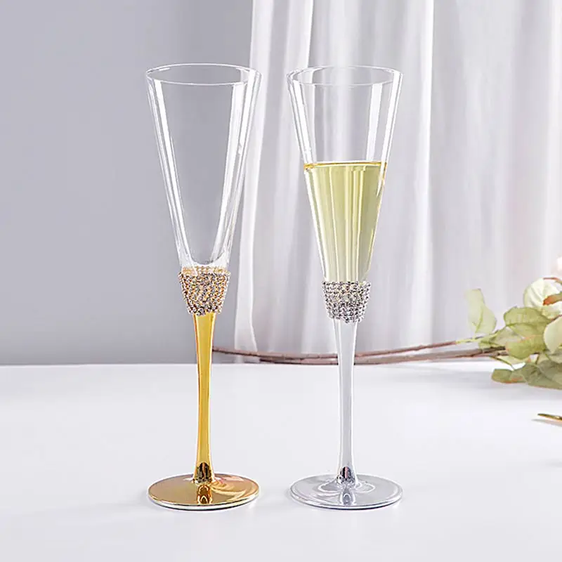 2Pcs Diamond Crystal Champagne Glasses Transparent Goblet Cocktail Glass Home Wedding Party Drinking Glass Couple Cup Gift 200ml 
2Pcs Diamond Crystal Champagne Glasses Transparent Goblet Cocktail Glass Home Wedding Party Drinking Glass Couple Cup Gift 200ml