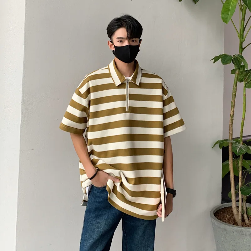 Summer Short Sleeve T-shirt Men Fashion Oversized Zipper T Shirt Men Streetwear Korean Loose Lapel Tshirt Mens Stripe Polo Shirt
Summer Short Sleeve T-shirt Men Fashion Oversized Zipper T Shirt Men Streetwear Korean Loose Lapel Tshirt Mens Stripe Polo Shirt