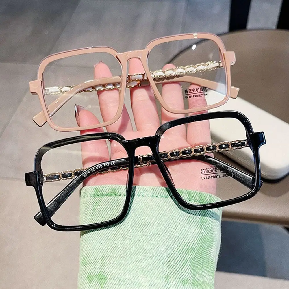 Fashion Office Eye Protection Portable Computer Goggles Ultra Light Frame Oversized Eyeglasses Anti-Blue Light Glasses
Fashion Office Eye Protection Portable Computer Goggles Ultra Light Frame Oversized Eyeglasses Anti-Blue Light Glasses