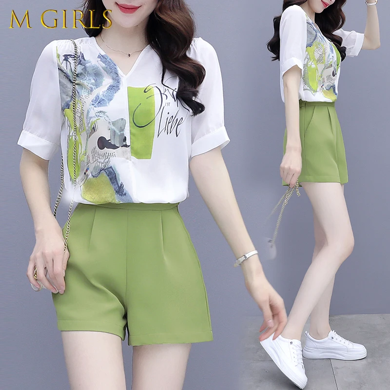 M GIRLS Female Short Sleeve V-Neck T-shirt + Wide Leg Shorts 2 two Piece Suit Casual Outfit Women Print Shirt Clothing Loose Set
M GIRLS Female Short Sleeve V-Neck T-shirt + Wide Leg Shorts 2 two Piece Suit Casual Outfit Women Print Shirt Clothing Loose Set