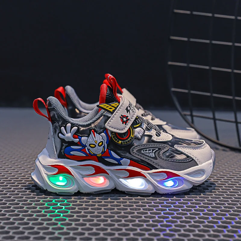 Spring 2022 new children's cartoon lighting shoes for boys and girls mesh breathable sneakers for children LED lighting shoes
Spring 2022 new children's cartoon lighting shoes for boys and girls mesh breathable sneakers for children LED lighting shoes
