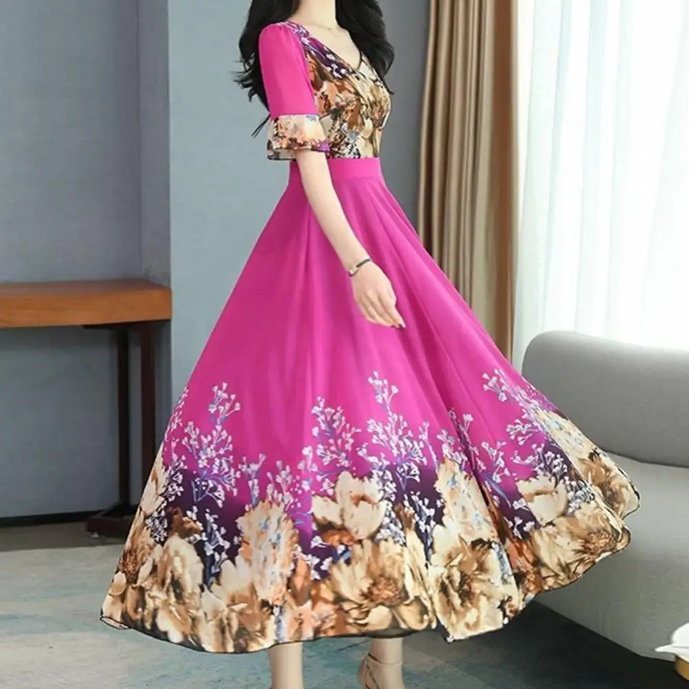 Fashion Casual Dress Breathable Polyester Visual Experience Floral Print Women Dress Lightweight Women Dress for Daily Wear
Fashion Casual Dress Breathable Polyester Visual Experience Floral Print Women Dress Lightweight Women Dress for Daily Wear