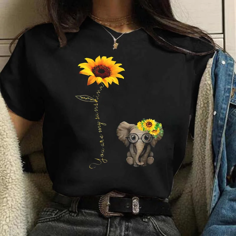 Cartoon Sunflower Elephant Print T Shirt Women Short Sleeve O Neck Loose Tshirt Kawaii Women Tee Shirt Tops Camisetas Mujer
Cartoon Sunflower Elephant Print T Shirt Women Short Sleeve O Neck Loose Tshirt Kawaii Women Tee Shirt Tops Camisetas Mujer