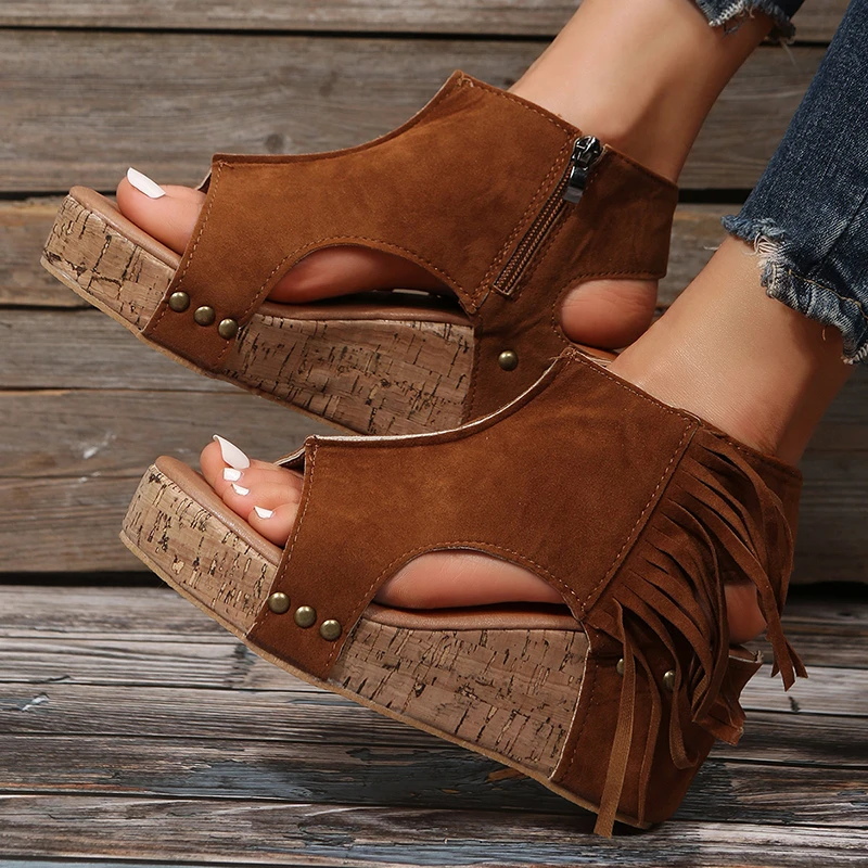 

2023 New Women Wedges Sandals Summer Vintage Peep Toe Cow Suede Leather Tassels Rivets Zipper Shoes Waterproof Platform Sandal