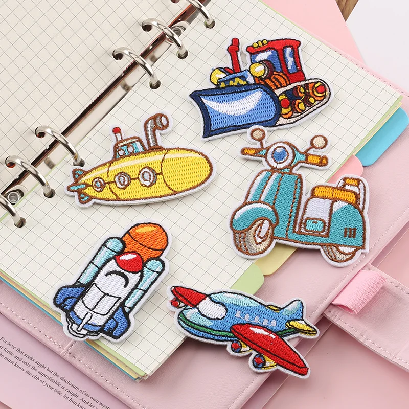 

2PCS Cartoon Plane Train Theme Ironing Sew Iron on Embroidered Clothes Patches for Coats Jeans Backpacks Embroidery Stickers