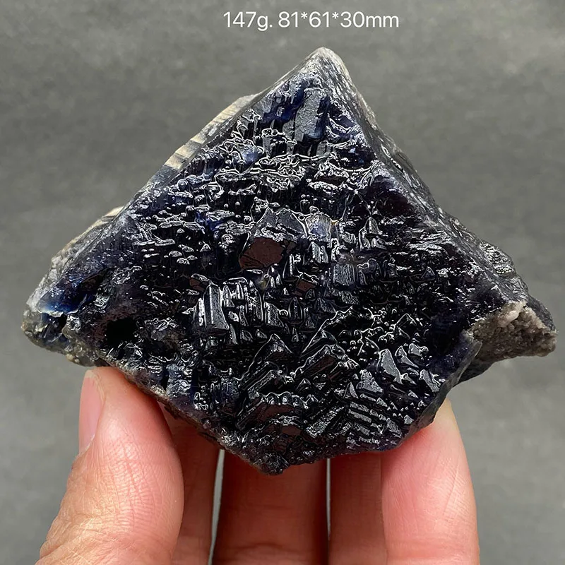 Черный флюорит Пакистан (флуоресцентный красный), шарм
Черный флюорит Пакистан (флуоресцентный красный), шарм