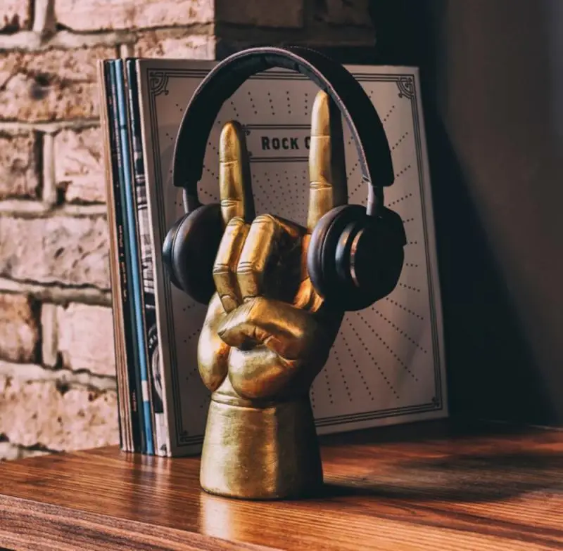 Golden Porcelain Gesture Finger Figurine Modern Ornament Home Decoration Accessories Desktop Statue Decor Earphone Rack
Golden Porcelain Gesture Finger Figurine Modern Ornament Home Decoration Accessories Desktop Statue Decor Earphone Rack