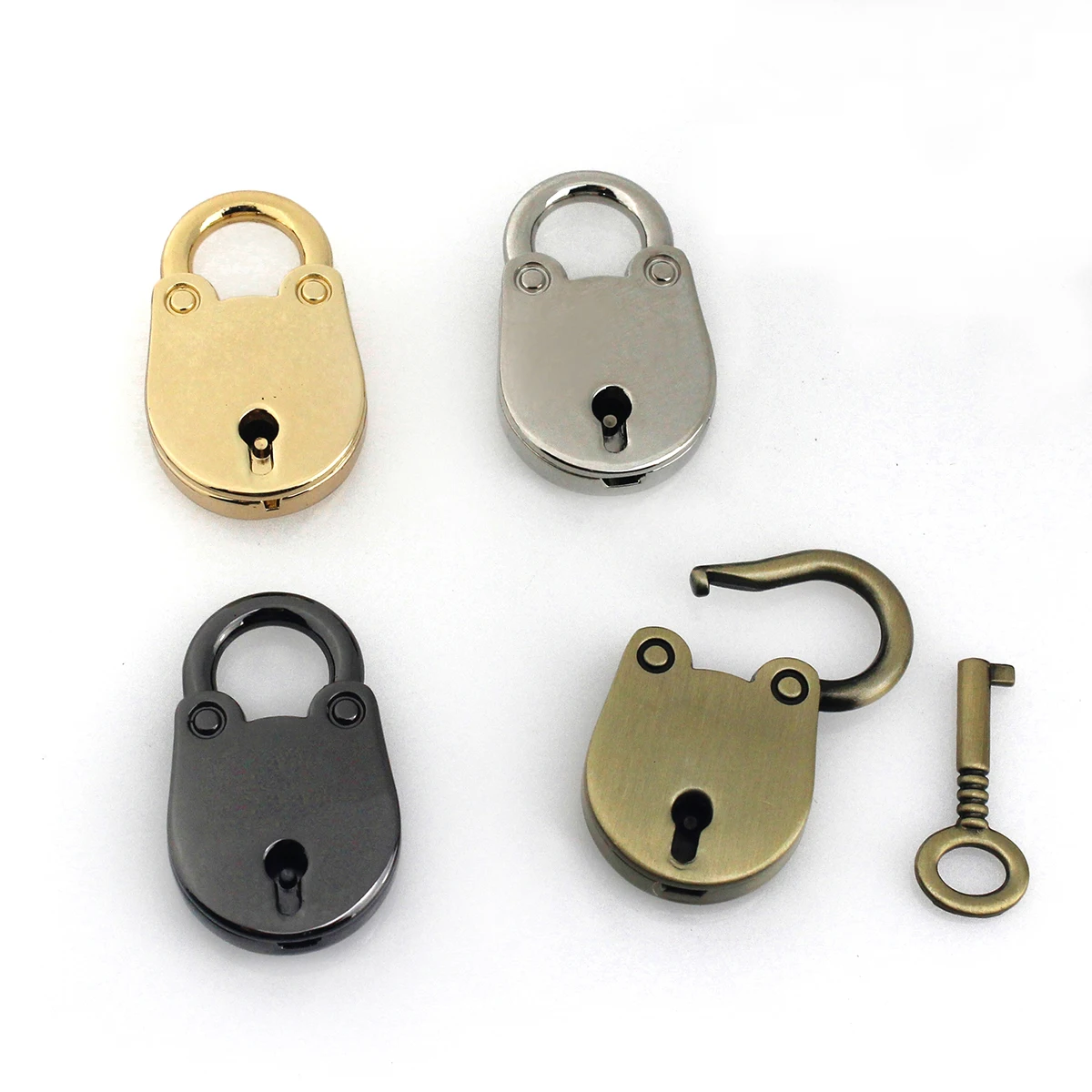 1Pcs Cat Shape Metal Mini Padlock Small Luggage Box Key Lock with Key Bag Suitcase Decor Accessories 4 Colors Available
1Pcs Cat Shape Metal Mini Padlock Small Luggage Box Key Lock with Key Bag Suitcase Decor Accessories 4 Colors Available