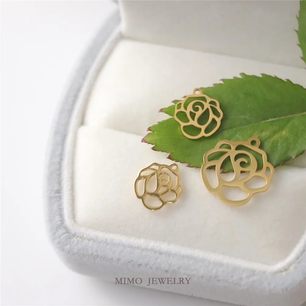 Color preserving titanium steel plated 18K gold elegant camellia hollow silhouette pendant pendant DIY accessories
Color preserving titanium steel plated 18K gold elegant camellia hollow silhouette pendant pendant DIY accessories