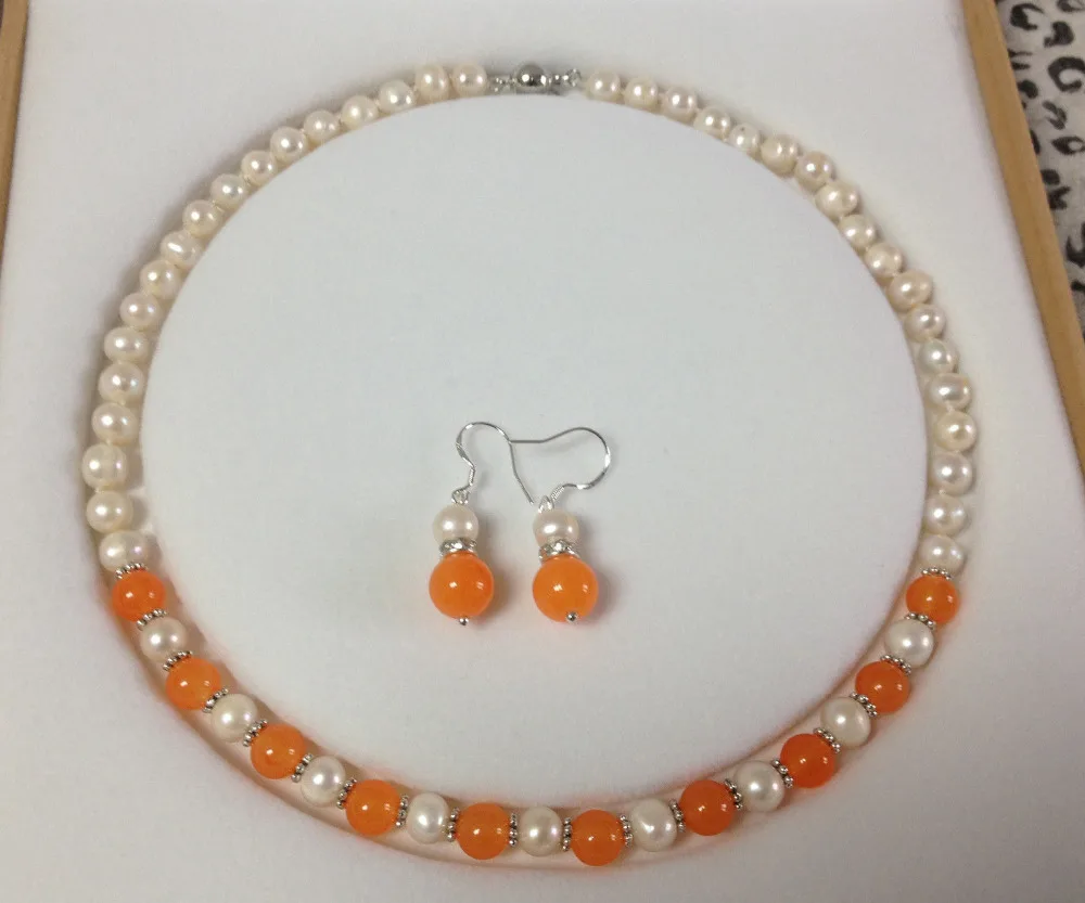 Wonderful! 7-8mm White Pearl Orange Jade Necklace Earring Set 18"
Wonderful! 7-8mm White Pearl Orange Jade Necklace Earring Set 18"
