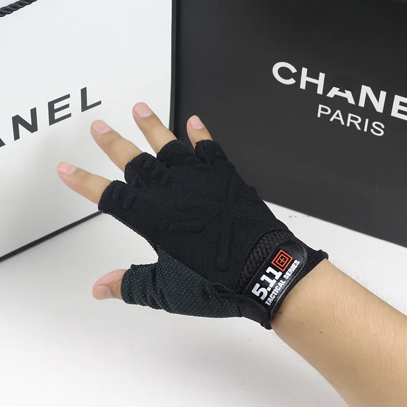 The New 511 Half Finger Big X Outdoor Sport Long Finger Tactical Men Thin Sport Sunscreen Military Fan Fitness
The New 511 Half Finger Big X Outdoor Sport Long Finger Tactical Men Thin Sport Sunscreen Military Fan Fitness