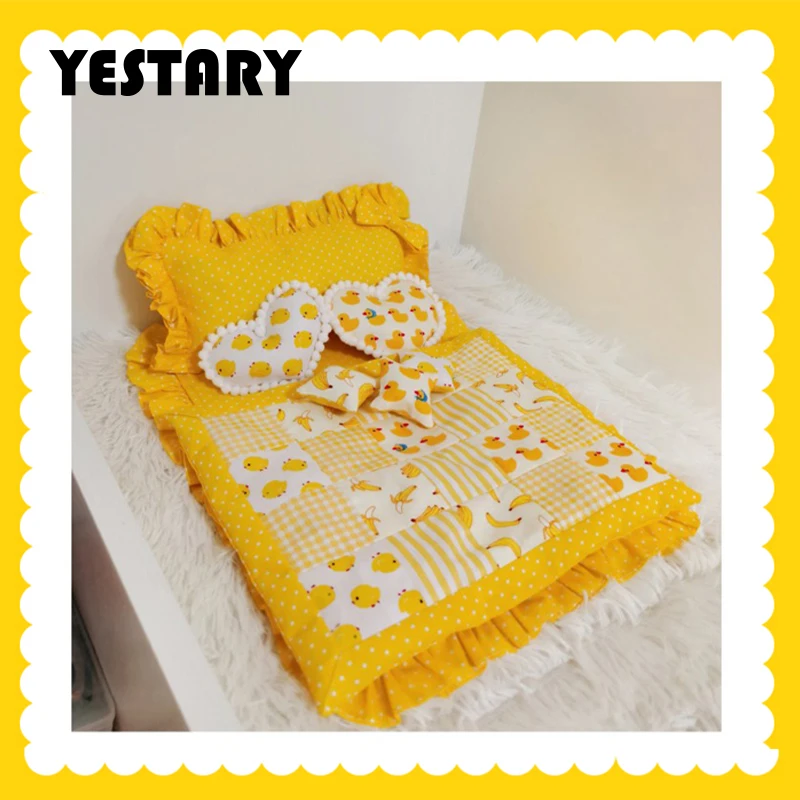 YESTARY BJD 1/6 Dollhouse Accessories 8pcs Bedding Set Furniture for Barbie Blythe 20cm Cotton Doll Cute Small Yellow Duck Quilt 
YESTARY BJD 1/6 Dollhouse Accessories 8pcs Bedding Set Furniture for Barbie Blythe 20cm Cotton Doll Cute Small Yellow Duck Quilt