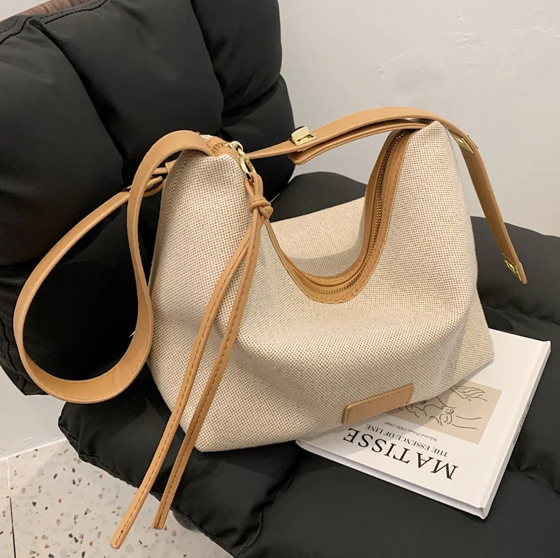 2022 Niche Design Bag Women's Bag Versatile New Fashion High-capacity Messenger Bag Canvas Single Shoulder Armpit Bag for Women
2022 Niche Design Bag Women's Bag Versatile New Fashion High-capacity Messenger Bag Canvas Single Shoulder Armpit Bag for Women
