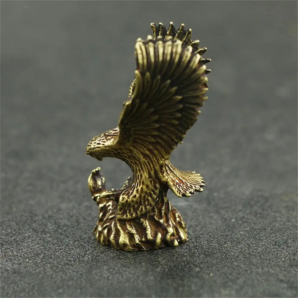 Eagle Figurine Copper Flying Miniature Desk Decor Flying Eagle Statue Brass Miniatures Figurines decoración hogar
Eagle Figurine Copper Flying Miniature Desk Decor Flying Eagle Statue Brass Miniatures Figurines decoración hogar