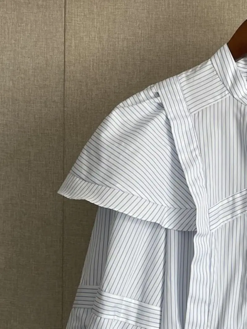 Women's Blouse Striped Ruffles Stitching Stand Collar Single Breasted Long Puff Sleeve Casual Shirt
Women's Blouse Striped Ruffles Stitching Stand Collar Single Breasted Long Puff Sleeve Casual Shirt