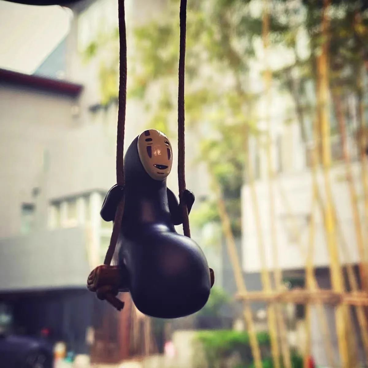 Japanese Oil Ya Miyazaki Hayao Spirited Away Swing Faceless Man Car Rearview Mirror Decoration Ornaments Hanging Figure
Japanese Oil Ya Miyazaki Hayao Spirited Away Swing Faceless Man Car Rearview Mirror Decoration Ornaments Hanging Figure
